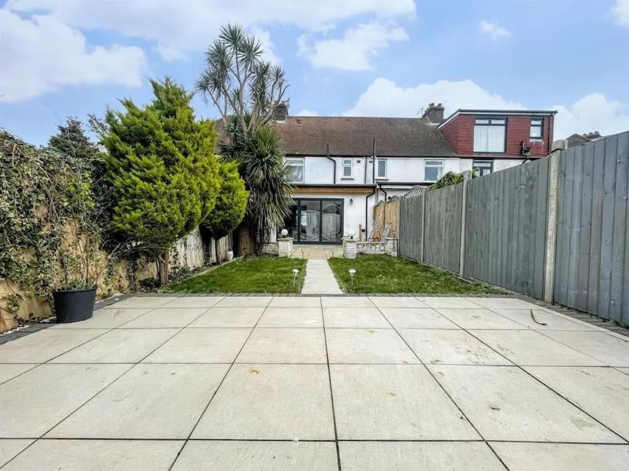 Beautiful Bright Three Bedroom House In Brighton And Hove With Free Parking エクステリア 写真